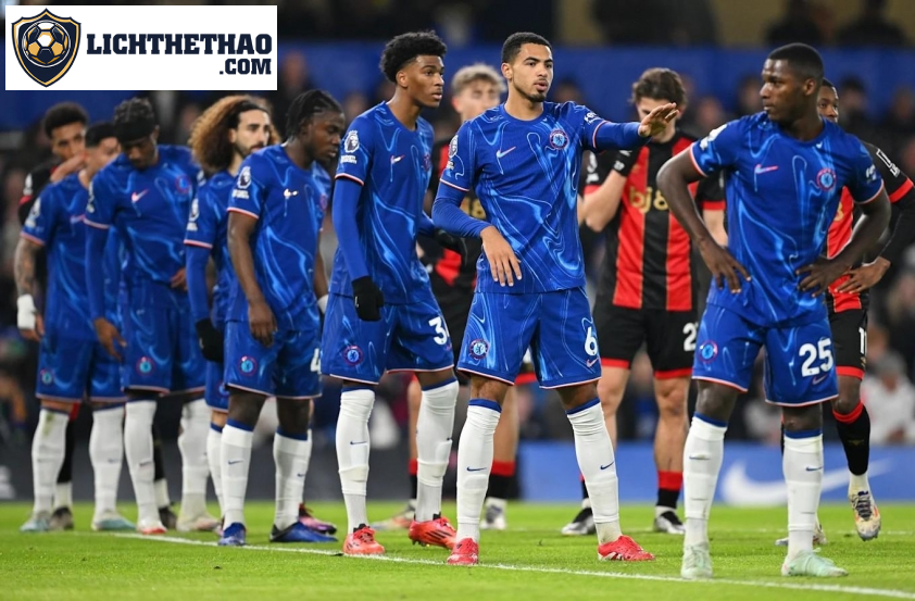 Vị trí trong top 4 của Chelsea đang bị đe dọa nghiêm trọng.