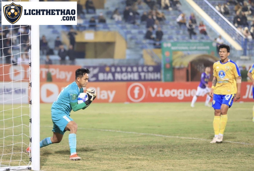 Thủ môn Đồng Tháp tiết lộ đội nhà chưa hề tập đá penalty trước trận gặp Hà Nội FC